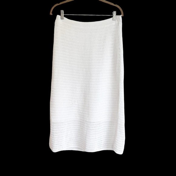 Vince Crochet Coverup Skirt Optic White Size M Repaired NWT - Picture 3 of 12